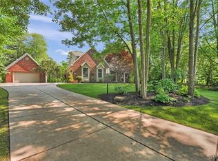 4517 Hidden Hollow Rd, Hamburg, NY 14075