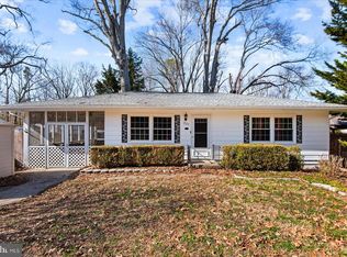 227 7th St, Colonial Beach, VA 22443