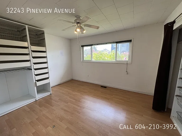 32243 Pineview Ave — Photo 2
