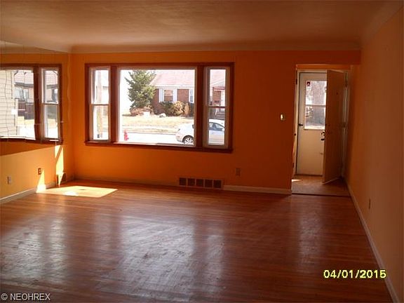 3rd image of 30107 Thomas St
