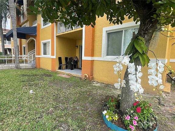 2nd image of 21100 SW 87th Ave APT 106