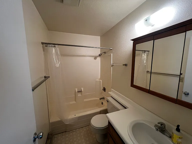 342 SW Hamilton Ct #342 — Photo 3