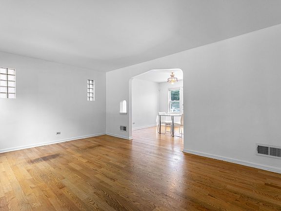 4th image of 8721 S Merrill Ave