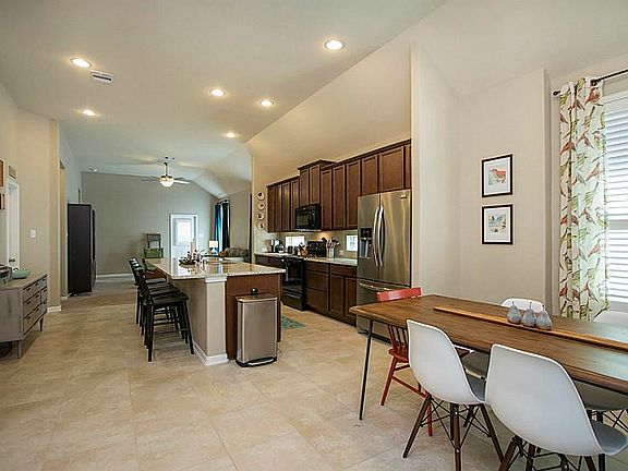 4th image of 5326 Baronet Dr