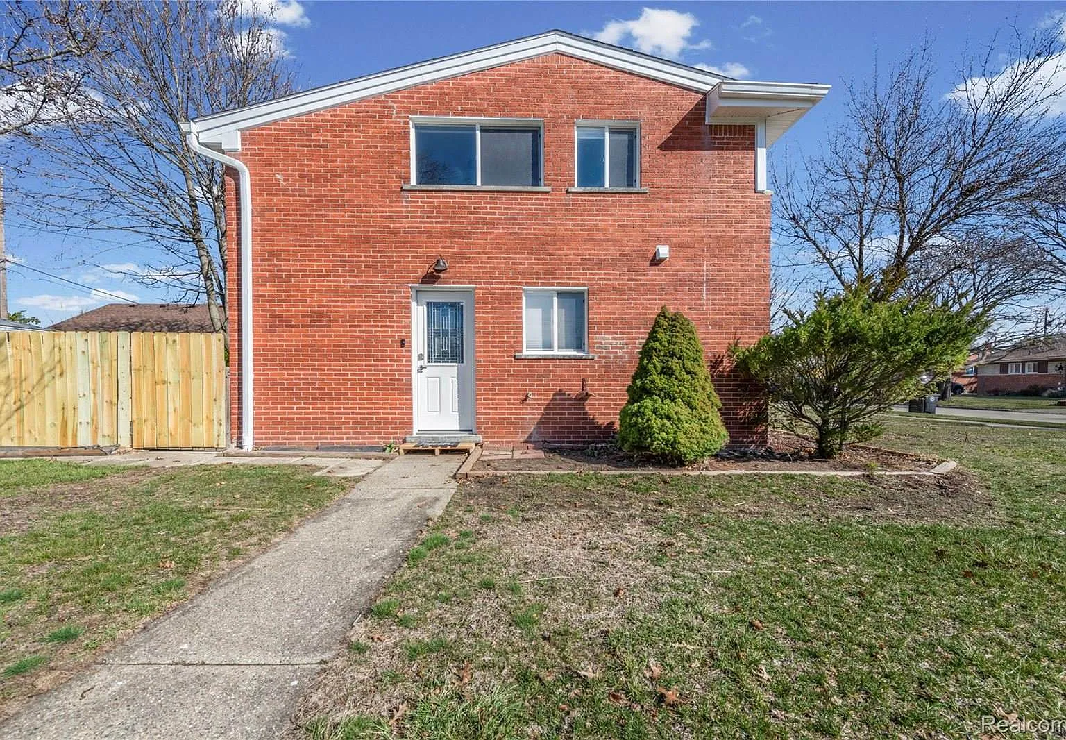 4 bed, 1728 sqft, $3,000 — Photo 4