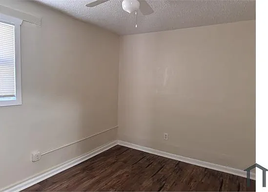 557 Simmons St NW #B — Photo 15