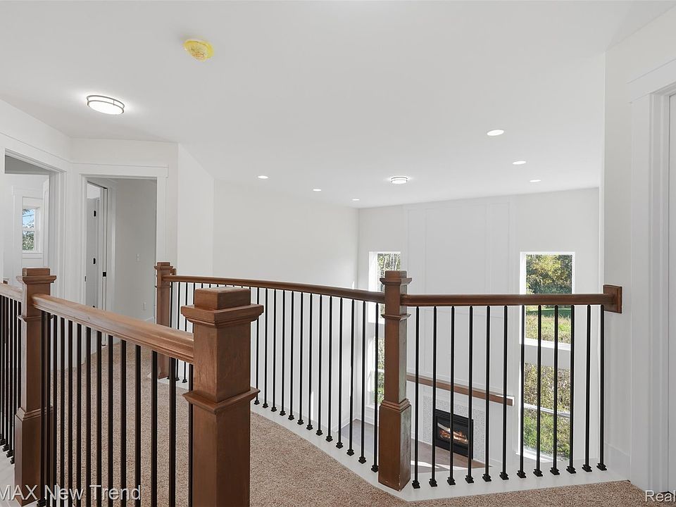24488 Pembrooke Dr, photo 27