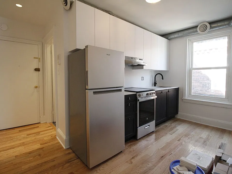 1927 Spring Garden St #1927-3R
