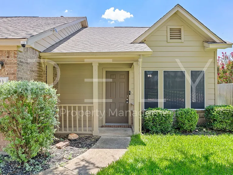 103 Prairie Springs Loop — Photo 1