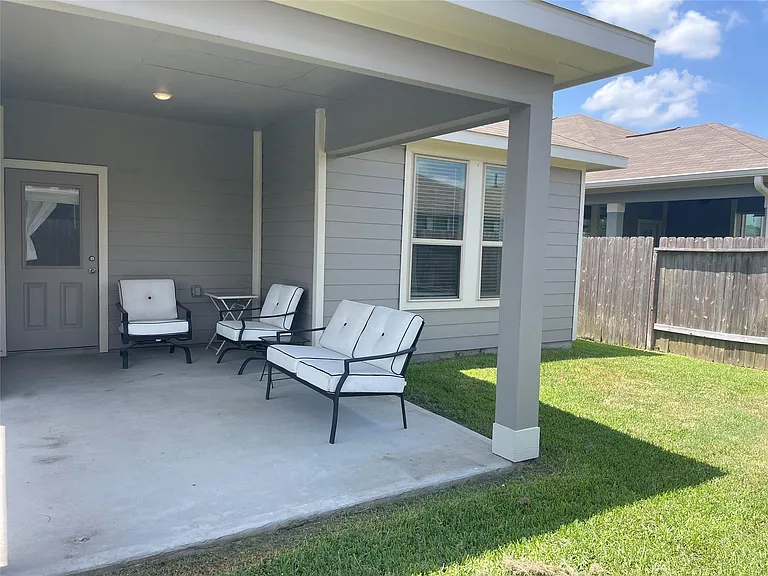 25511 Northpark Lake Dr — Photo 32
