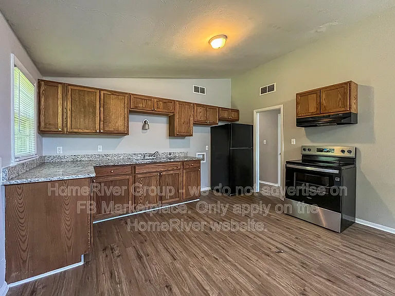 3020 Knight Rd — Photo 9