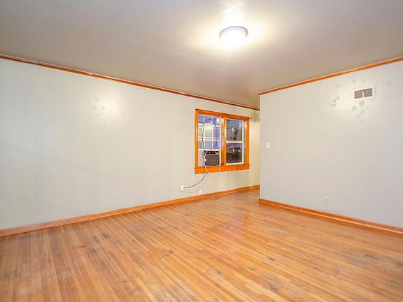 5th image of 1419 N Evanston Ave