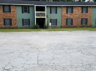 100 Garrett Ln APT 8, Jennings, LA 70546