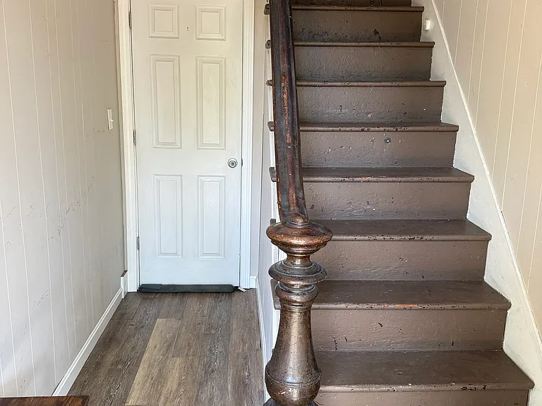 222 N Cherry St — Photo 2