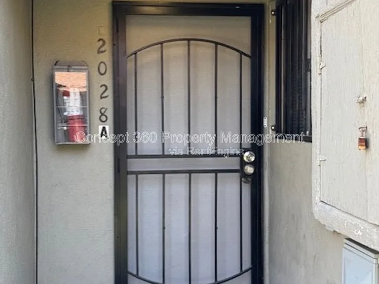 2028 Chestnut Ave #A — Photo 4