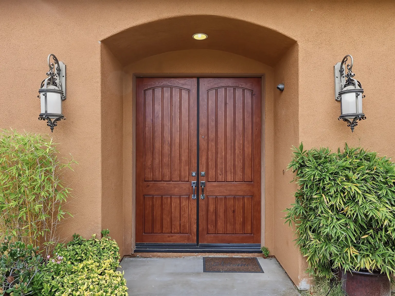 6 bed, 4482 sqft, $9,000 — Photo 4