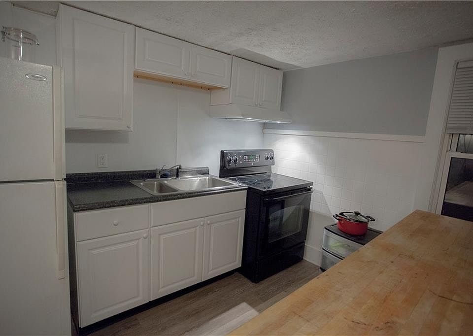 1st image of 104 Monroe Ave