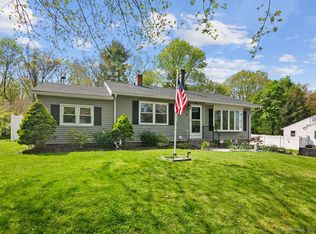 40 Mohawk Dr, Wallingford, CT 06492