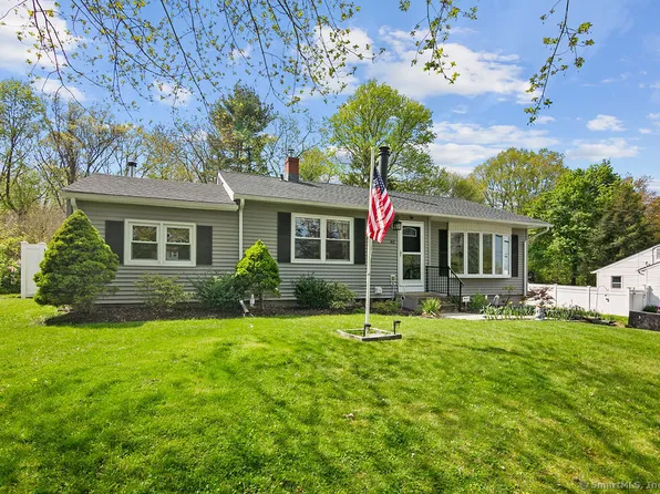 40 Mohawk Drive, Wallingford, CT 06492