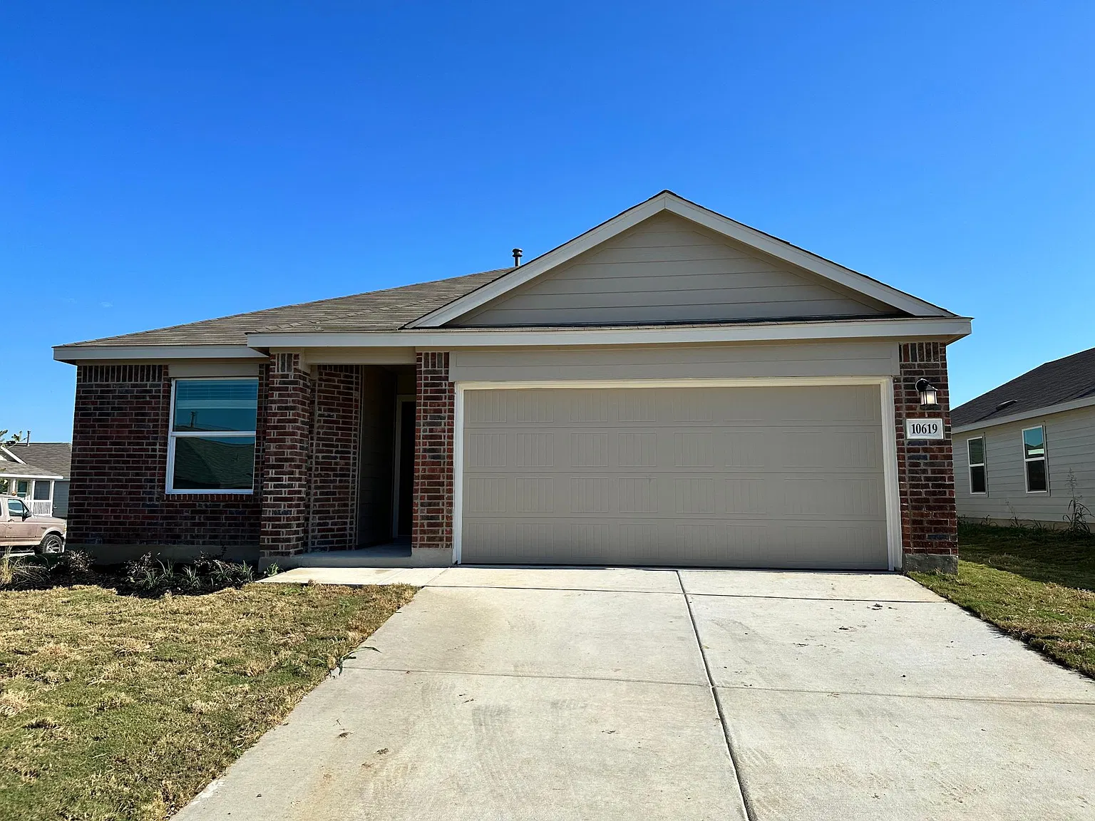 10619 Erinita Way — Photo 1
