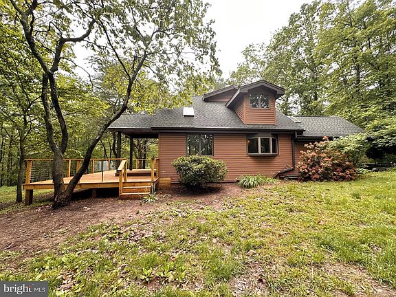 2nd image of 594 Deer Lick Ln