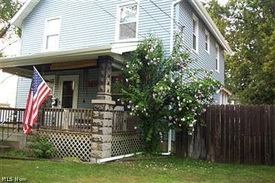 1st image of 226 E Main St