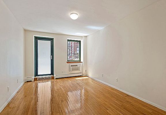4th image of 325 W 51st St APT 3B