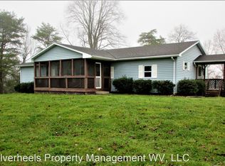 1593 Spider Ridge Rd, Parkersburg, WV 26104
