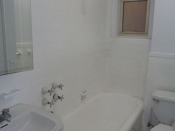 5th image of 698 W End Ave #6FF