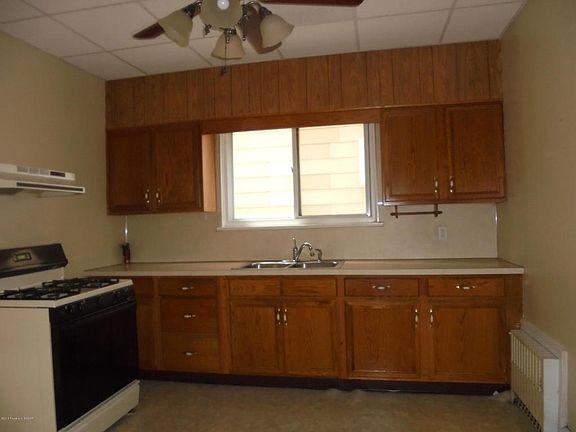 kitchen 2nd fl