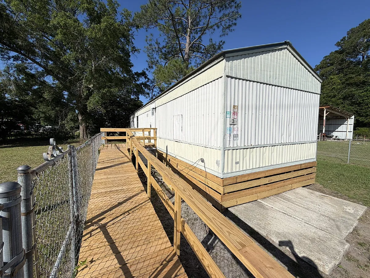 Building Photo - 1532 Airport Rd #3