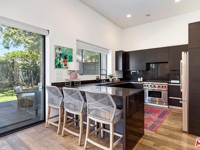 3256 Cabrillo Blvd — Photo 8