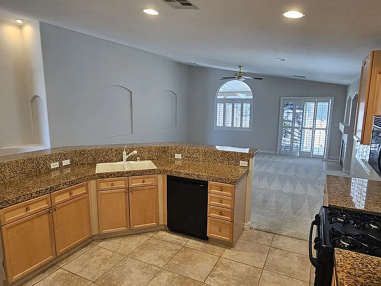 477 Annotto Bay St — Photo 14