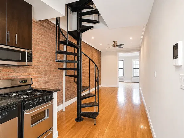 334 E 6th St, New York, NY
