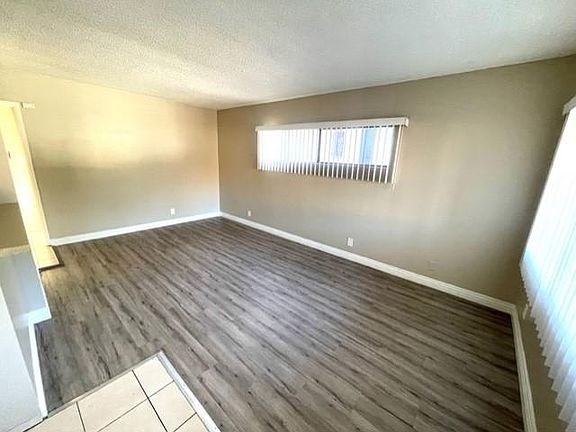 5th image of 220 W Hill St #0