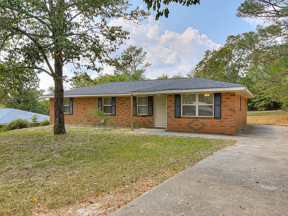 4th image of 2413 Madrid Dr S