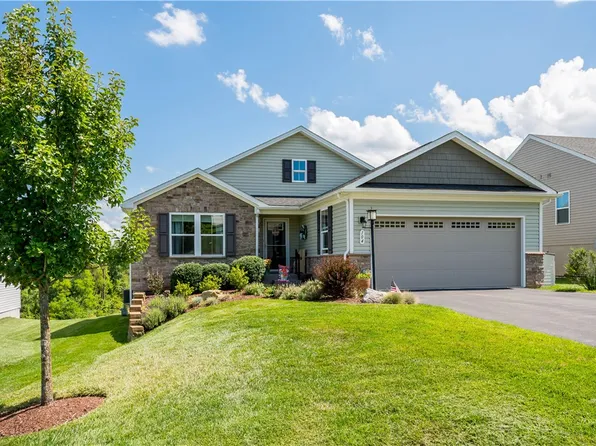 104 Ash Ln, Houston, PA 15342