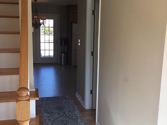 4th image of 1695 Buckingham Dr