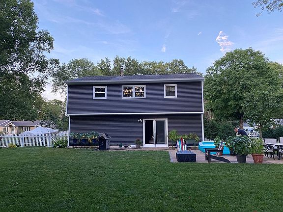 3rd image of 24 Northway Ct