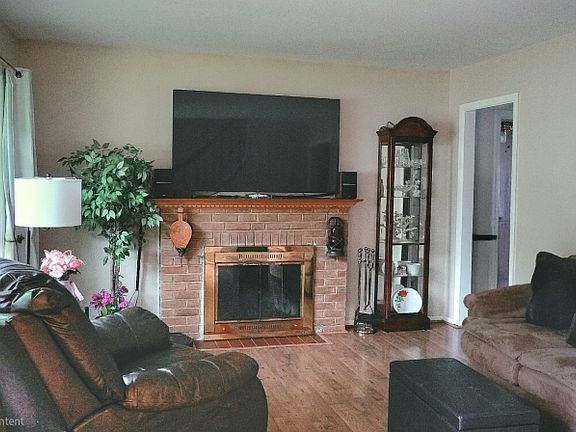 4th image of 260 Nagle St