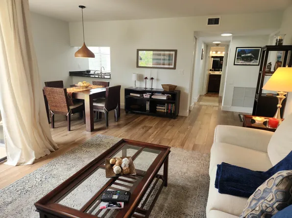 825 Egret Cir APT 311, Delray Beach, FL 33444