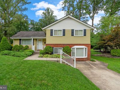 10829 Woodland Dr, Fairfax, VA, 22030