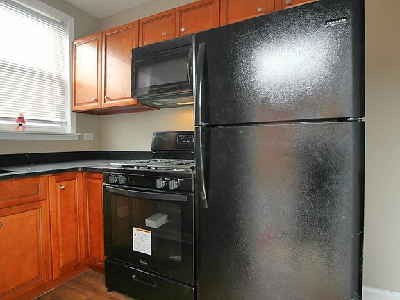 3rd image of 176 W Thelma St