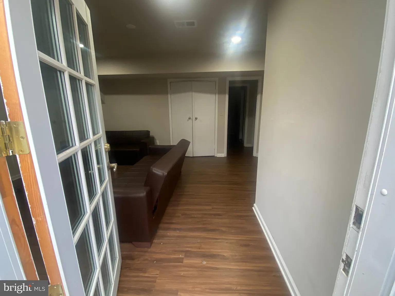 1 bed, 3070 sqft, $1,300 — Photo 3