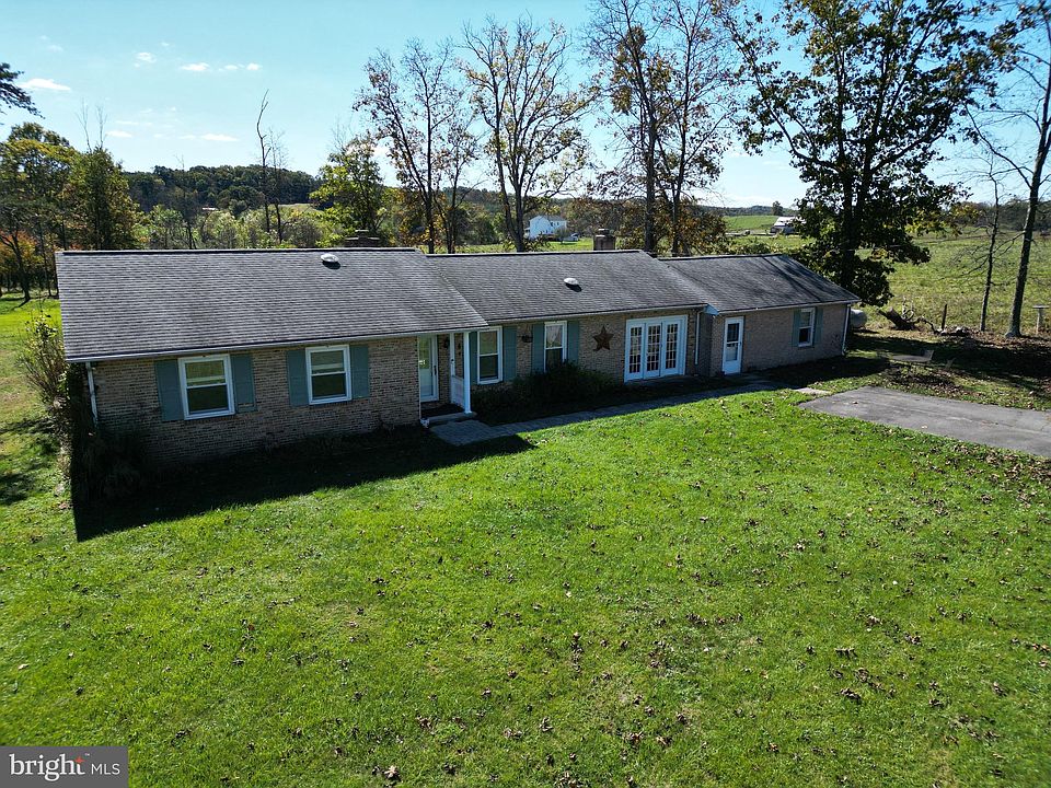 1st image of 405 Green Pine Estates Dr