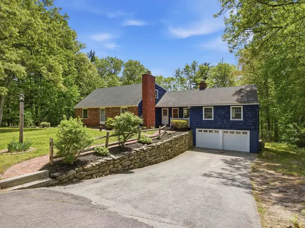 5 Pinecrest Circle, Bedford, NH 03110