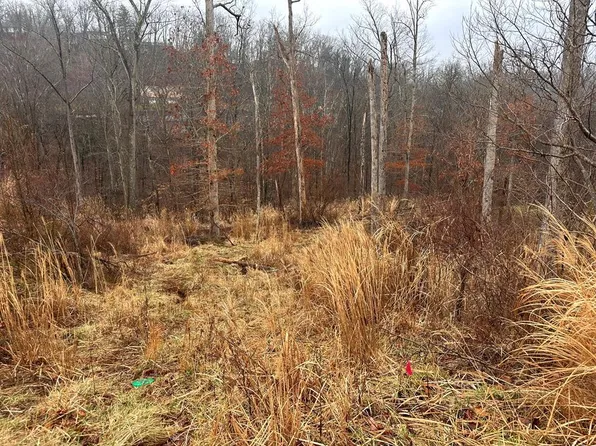 9 Joplin Pl, South Charleston, WV 25303