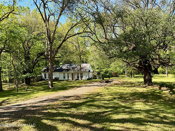 3rd image of 187 Dupree St