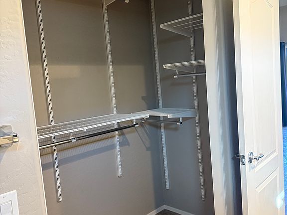5th image of 18250 N 32nd St Unit 1061