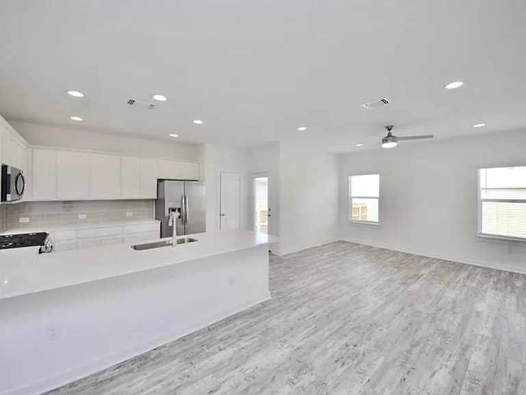 10307 Norshire Ln — Photo 5